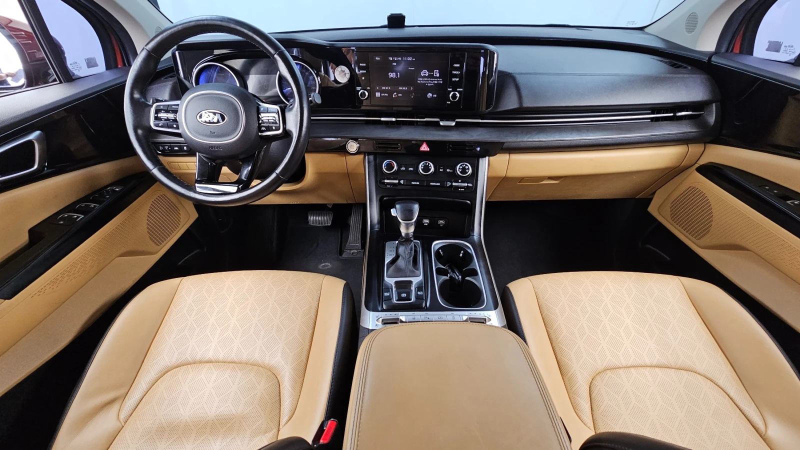 Kia Carnival PRESTIGE 2.2* ПОДГРЕВ ВОЛАН/СЕДАЛКИ* hellascars.bg, снимка 7 - Автомобили и джипове - 55597453