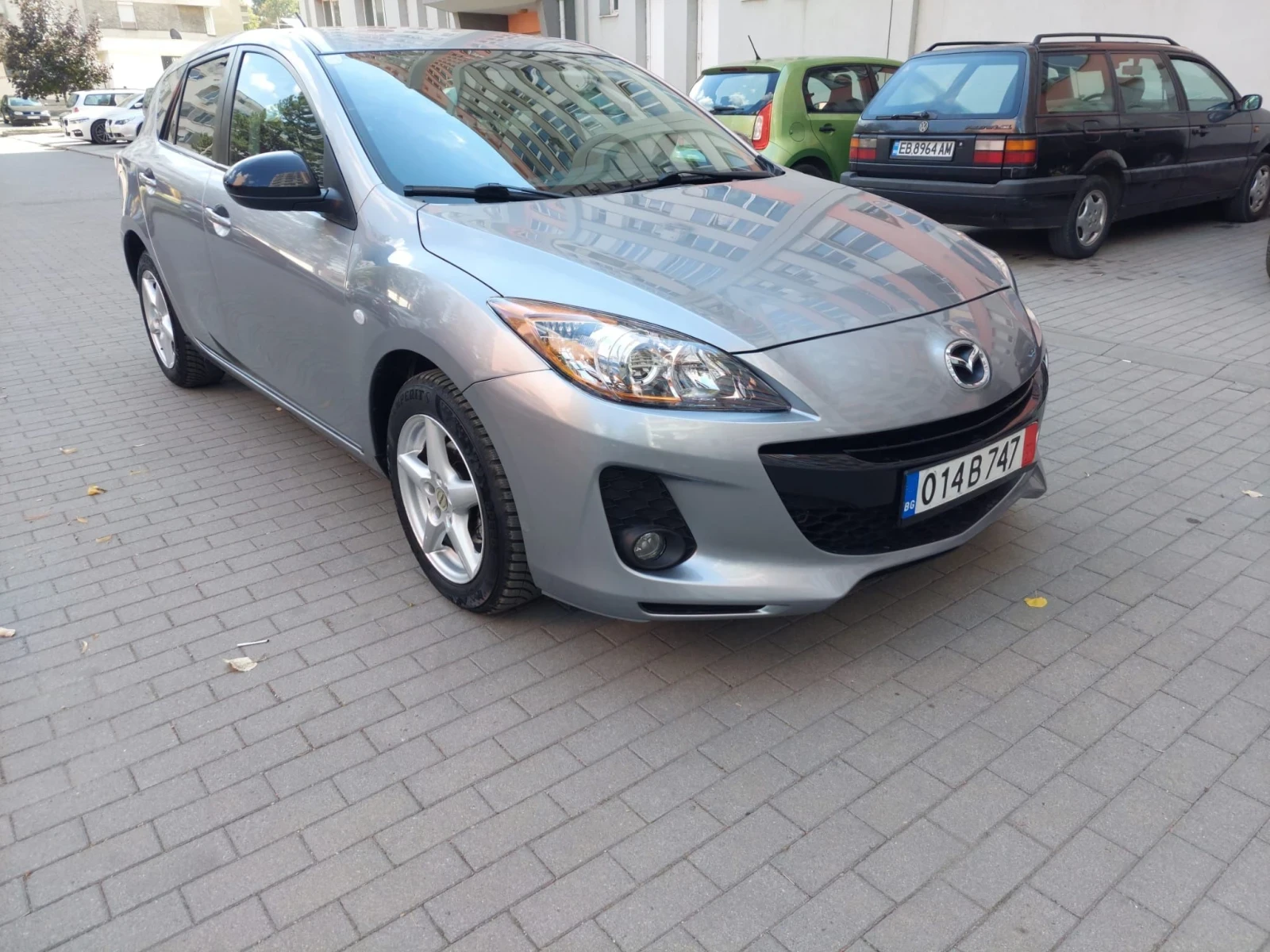 Mazda 3 1.6i 35000km FACELIFT НОВА, снимка 3 - Автомобили и джипове - 56175635