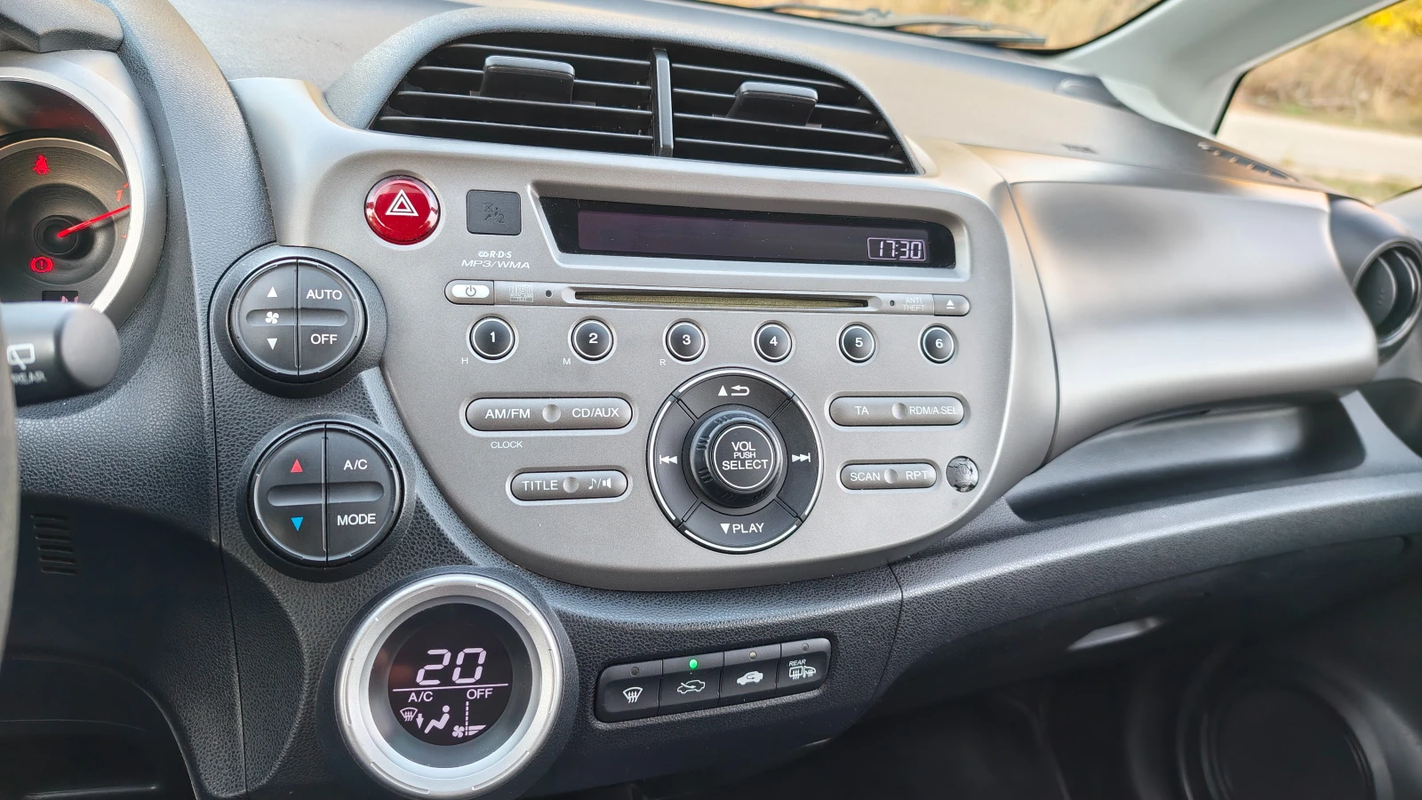 Honda Jazz gas/avtomatik, снимка 9 - Автомобили и джипове - 56448682