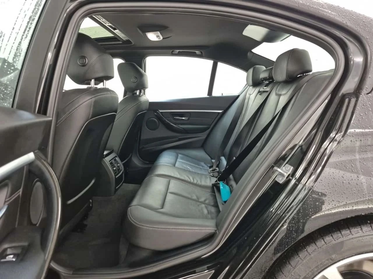 BMW 330, снимка 10 - Автомобили и джипове - 56716810