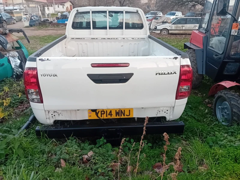 Toyota Hilux 2, 5, снимка 2 - Автомобили и джипове - 52775237