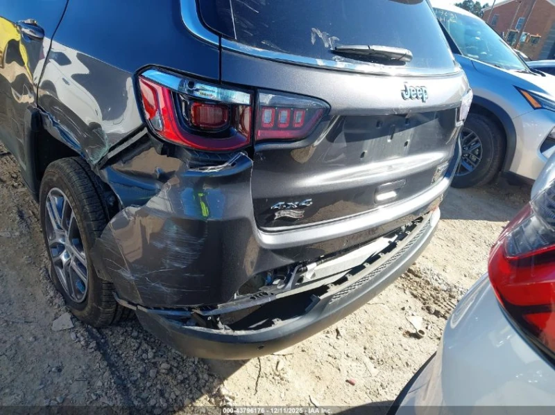 Jeep Compass 2.4L I-4 VVT, 180HP 4X4 Drive, снимка 9 - Автомобили и джипове - 53574626