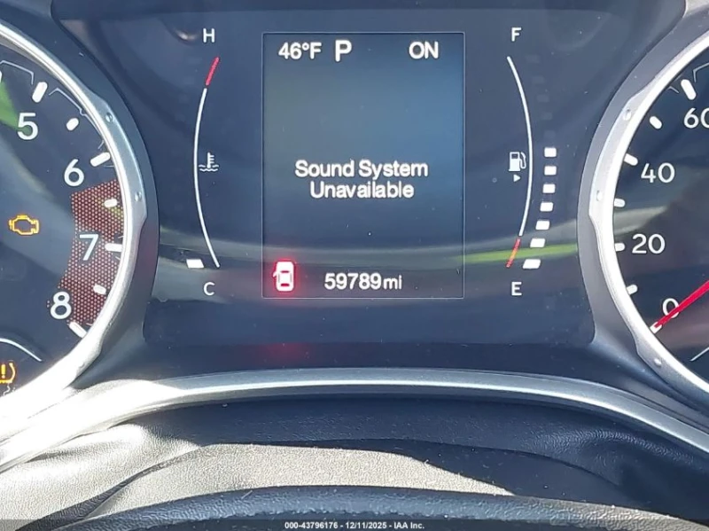 Jeep Compass 2.4L I-4 VVT, 180HP 4X4 Drive, снимка 7 - Автомобили и джипове - 53574626