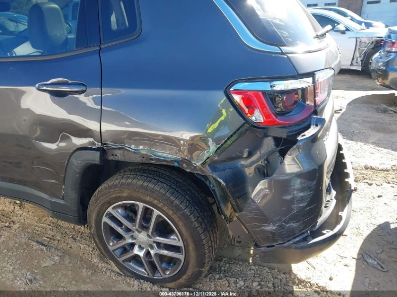 Jeep Compass 2.4L I-4 VVT, 180HP 4X4 Drive, снимка 13 - Автомобили и джипове - 53574626