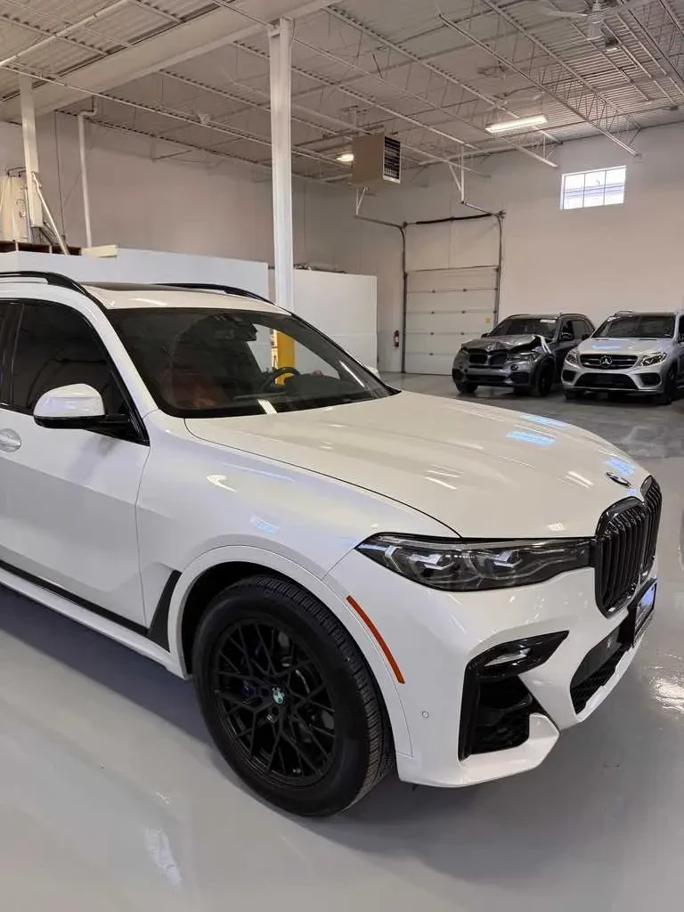 BMW X7 4.0i/2022г/M-ПАКЕТ/ВЪЗДУШНО/ОБДУХВАНЕ - изображение 3