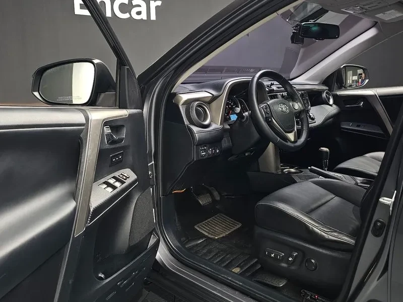 Toyota Rav4 2.5 2Wd 4Th Generation, снимка 9 - Автомобили и джипове - 56354266