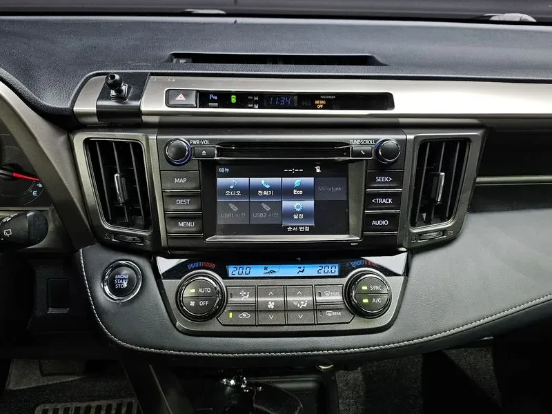 Toyota Rav4 2.5 2Wd 4Th Generation, снимка 13 - Автомобили и джипове - 56354266