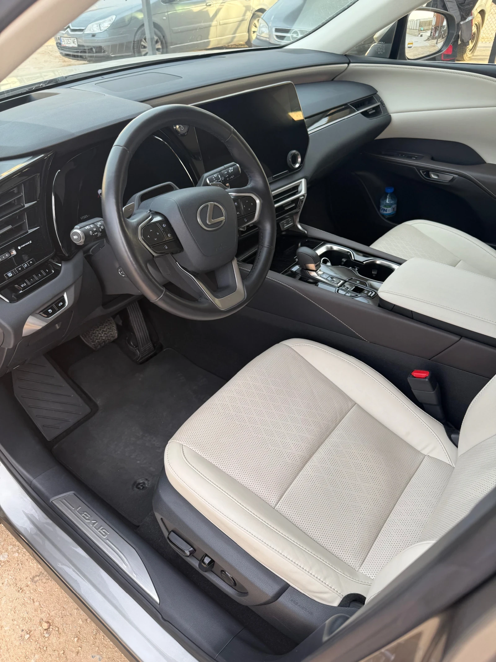 Lexus RX 350h  - изображение 10