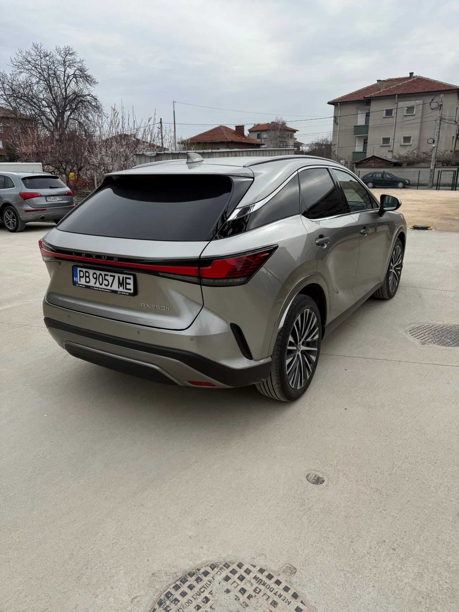 Lexus RX 350h  - изображение 6