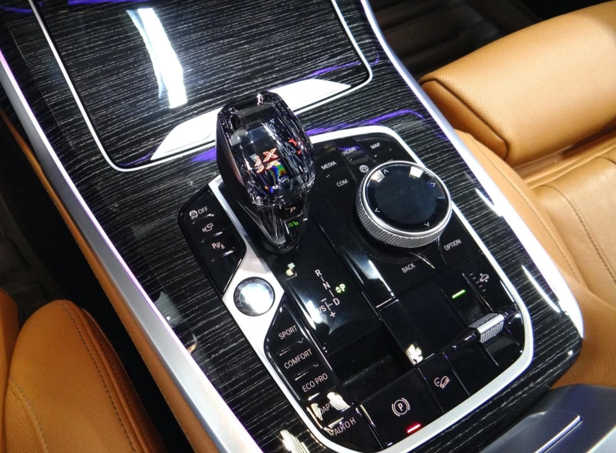 BMW X7 4.0i/2022г/M-ПАКЕТ/ВЪЗДУШНО/ОБДУХВАНЕ - изображение 10