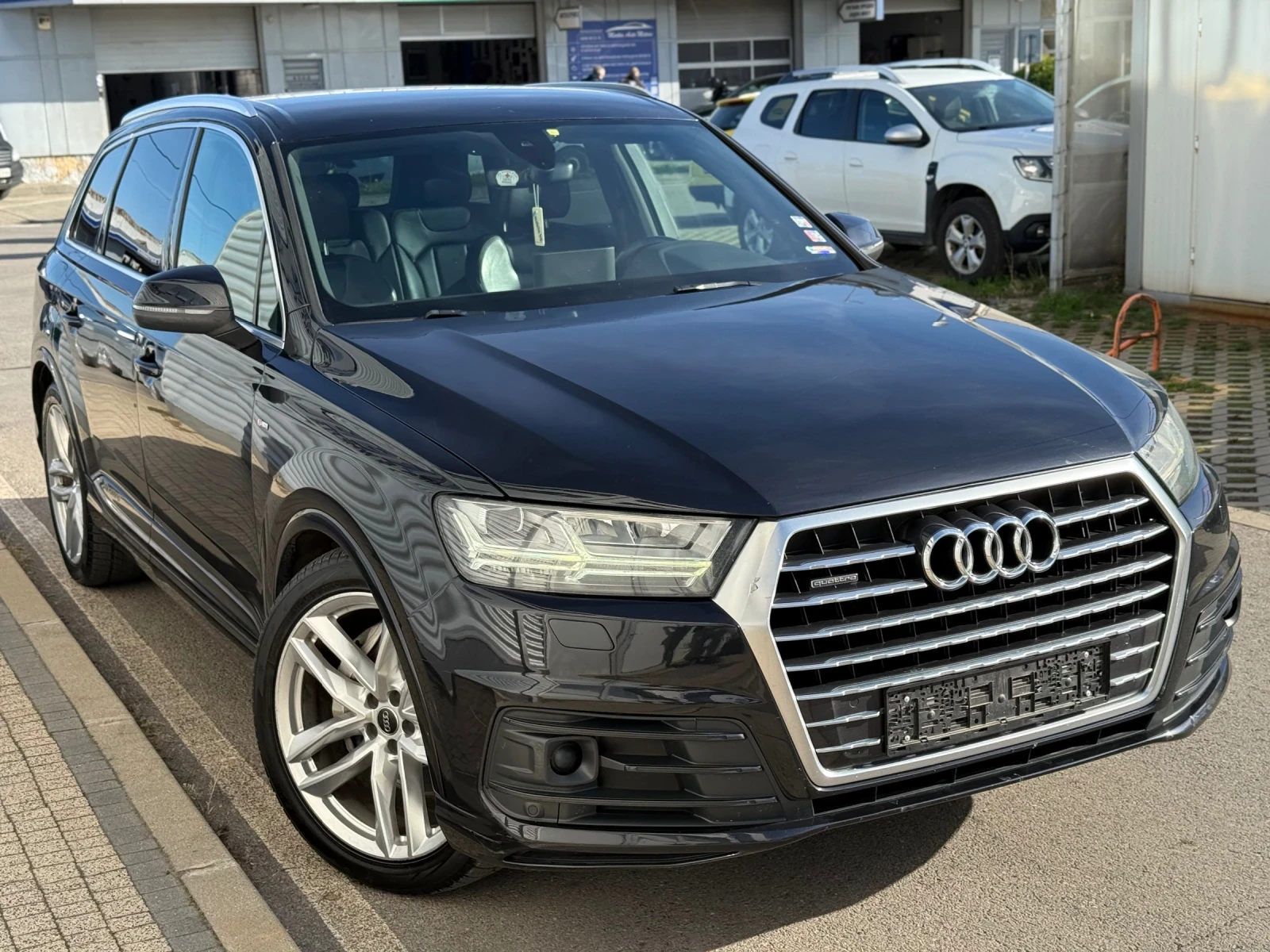 Audi Q7 Matrix+ 7места+ 3.0TDI+ S-Line+ Bose+ OFFROAD+ 7ме - изображение 6