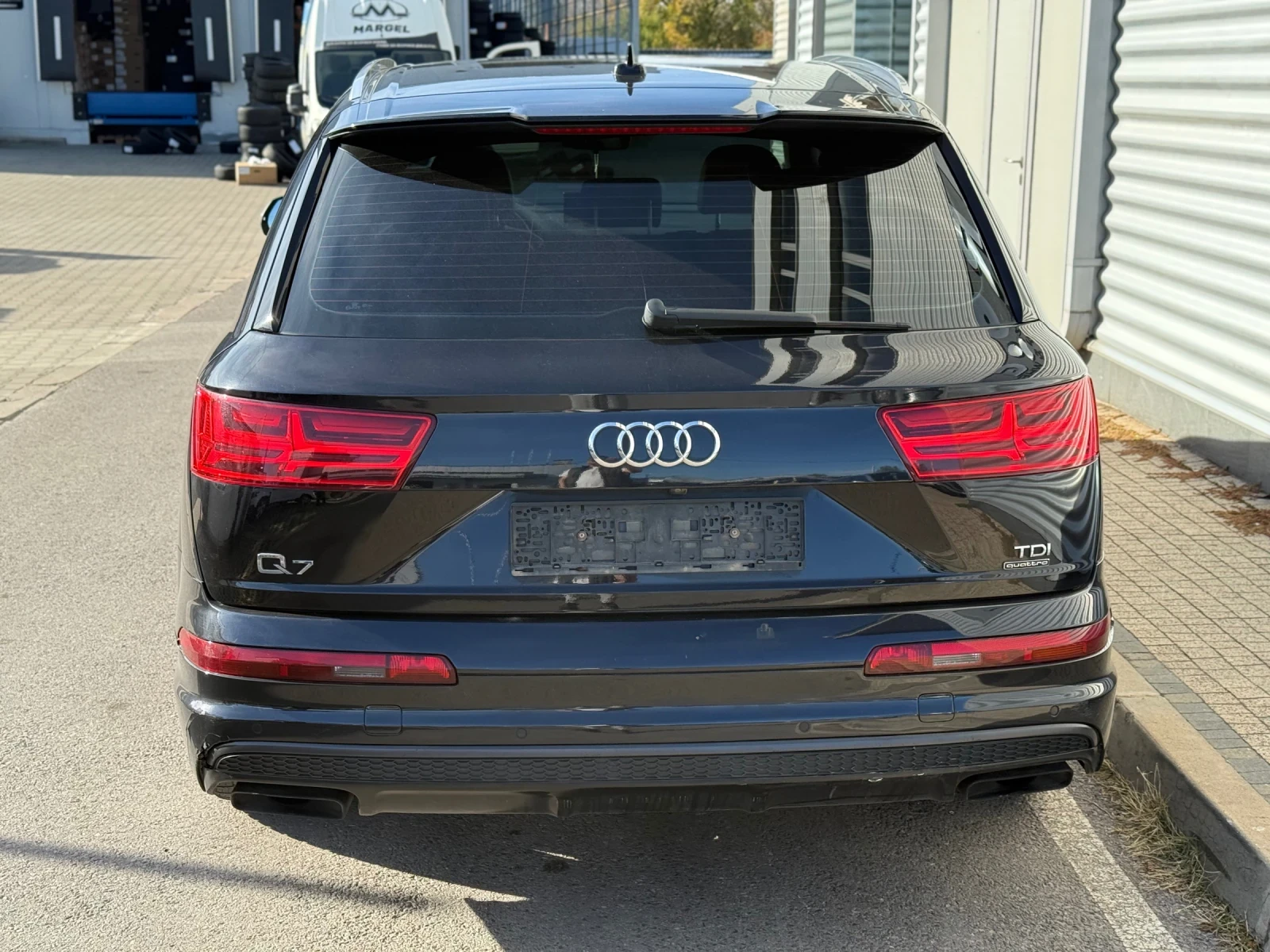 Audi Q7 Matrix+ 7места+ 3.0TDI+ S-Line+ Bose+ OFFROAD+ 7ме - изображение 4