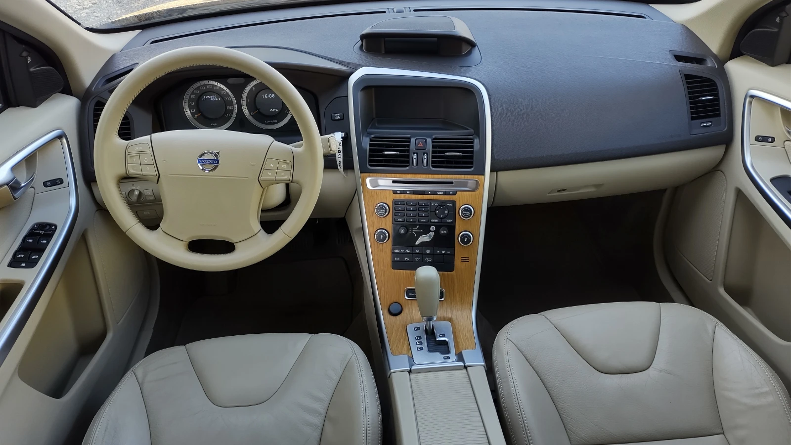 Volvo XC60 125000km/EXCLUSIVE/AWD/185кс, снимка 11 - Автомобили и джипове - 54515148