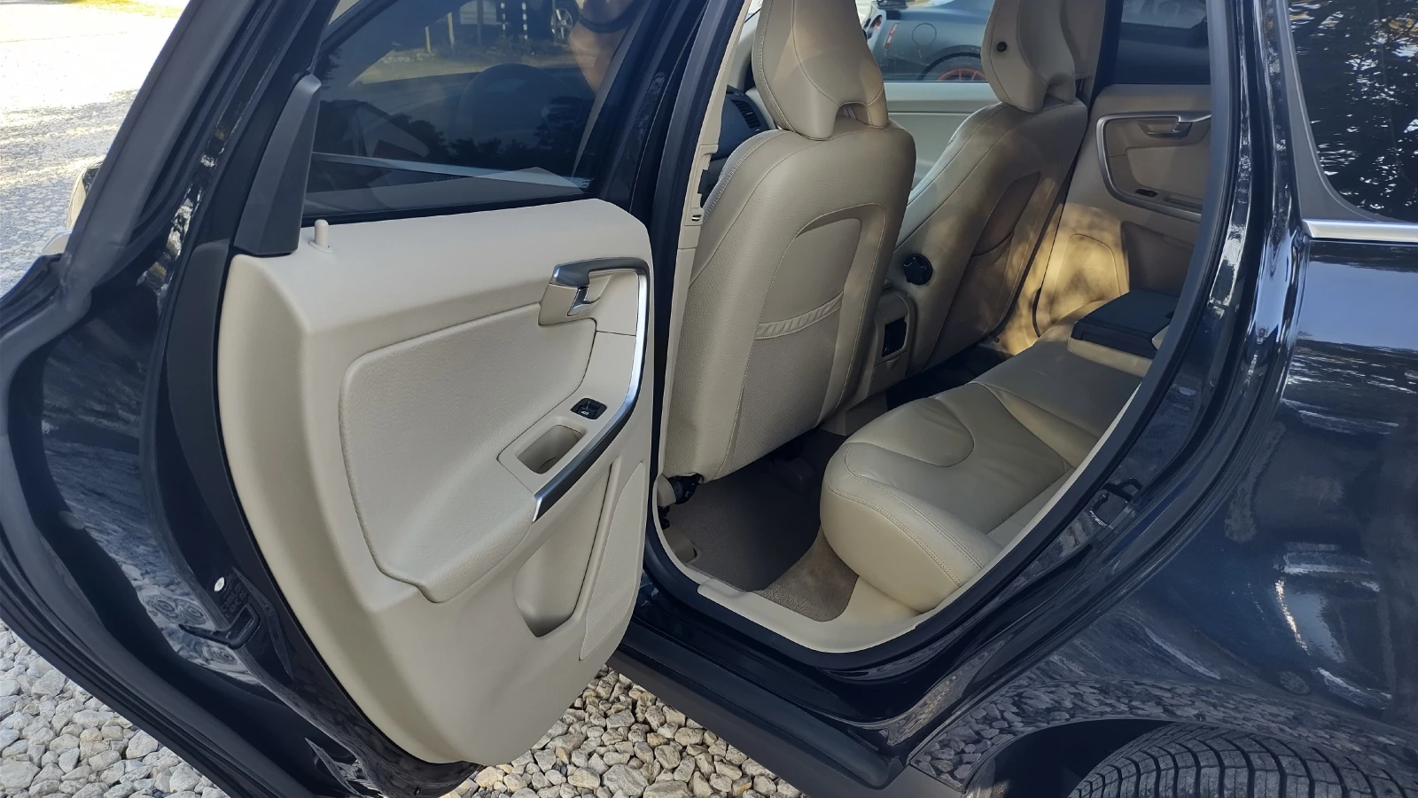 Volvo XC60 125000km/EXCLUSIVE/AWD/185кс, снимка 12 - Автомобили и джипове - 54515148