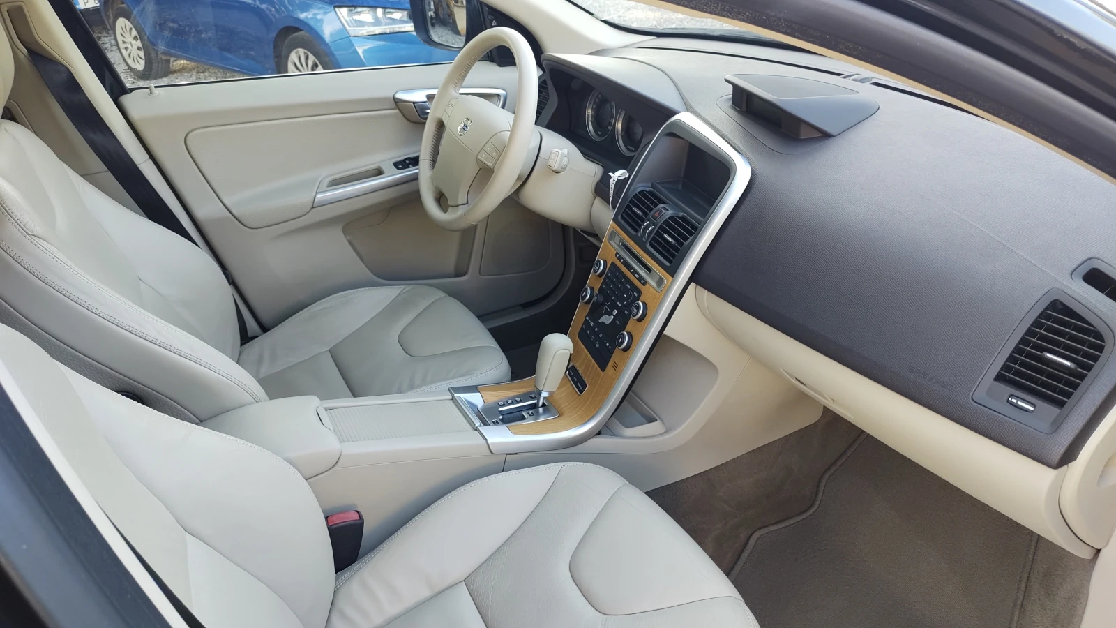 Volvo XC60 125000km/EXCLUSIVE/AWD/185кс, снимка 14 - Автомобили и джипове - 54515148