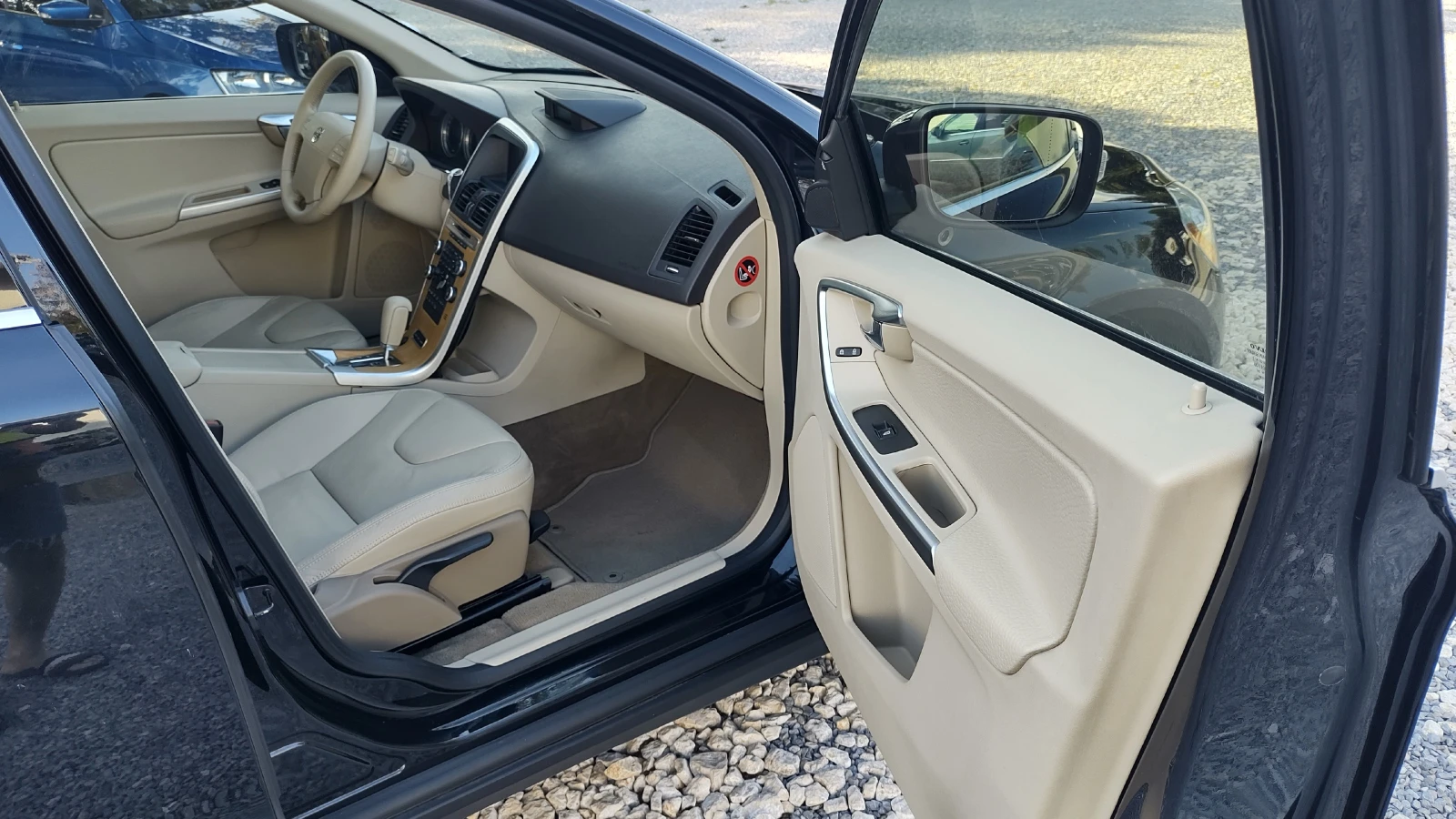 Volvo XC60 125000km/EXCLUSIVE/AWD/185кс, снимка 13 - Автомобили и джипове - 54515148