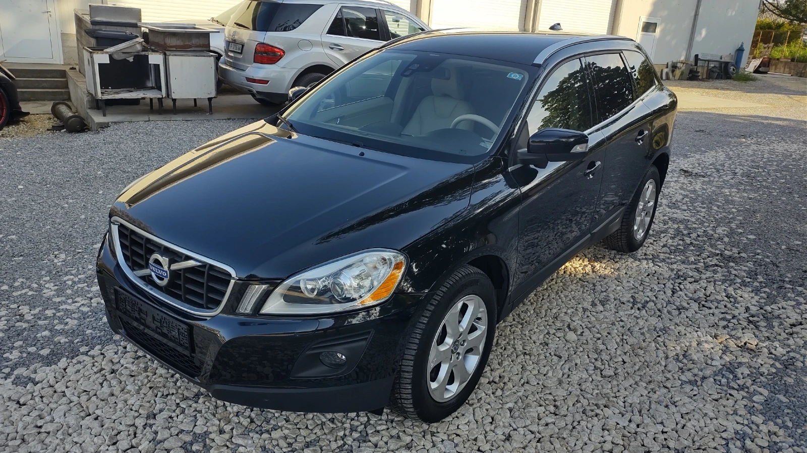 Volvo XC60 125000km/EXCLUSIVE/AWD/185кс