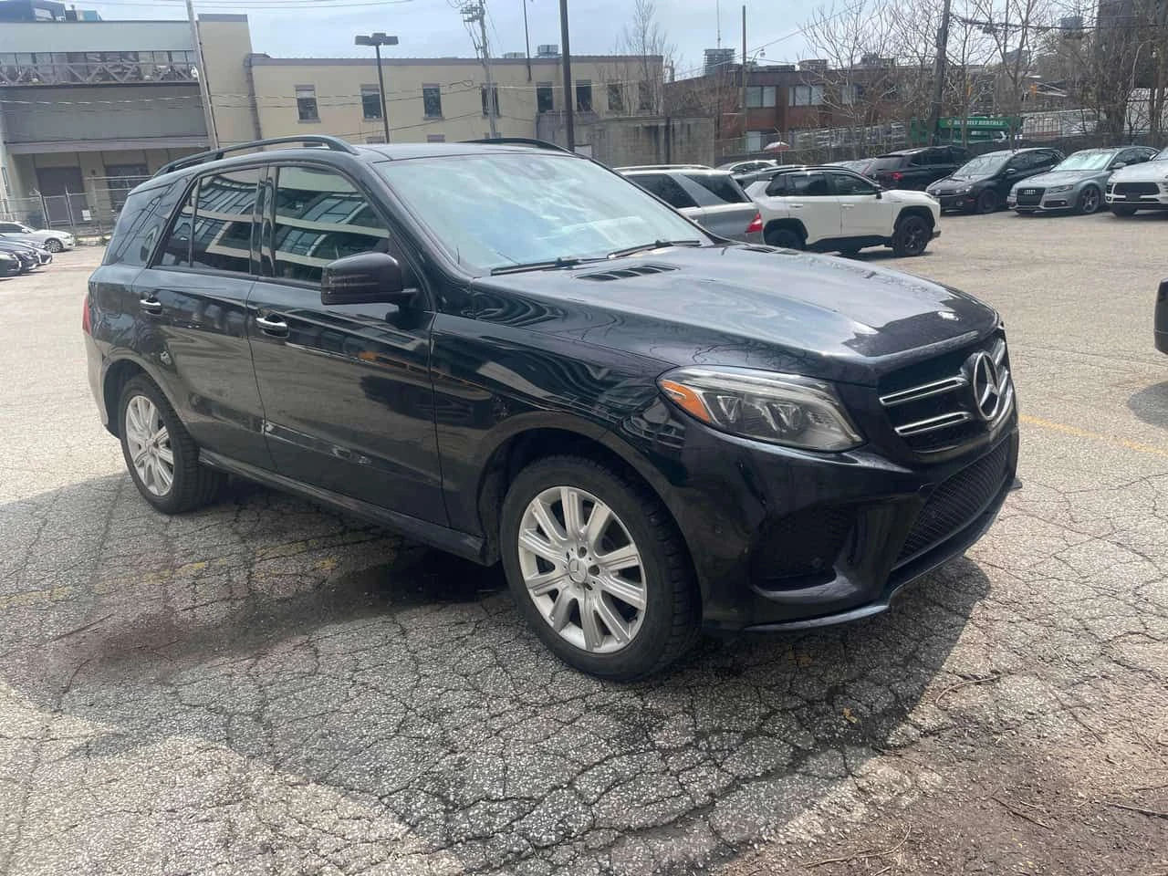 Mercedes-Benz GLE 350d  CARFAX, снимка 4 - Автомобили и джипове - 54663271