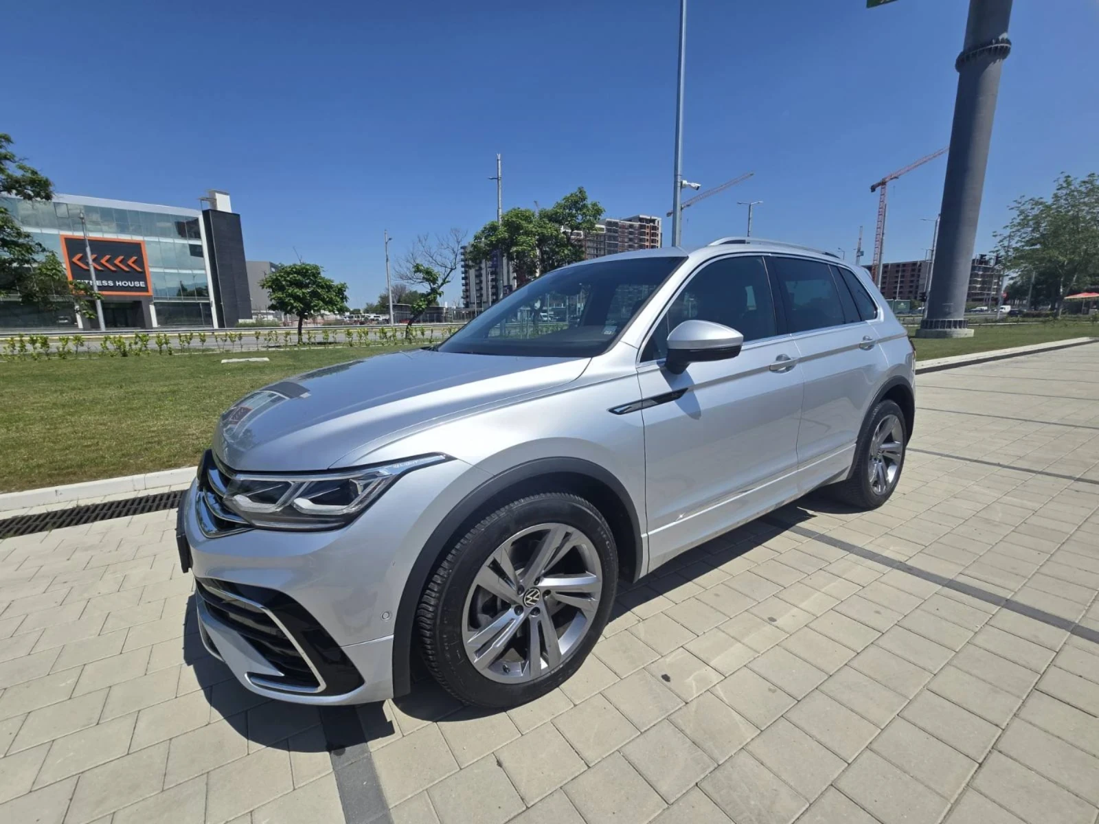 VW Tiguan R line , снимка 6 - Автомобили и джипове - 54703734