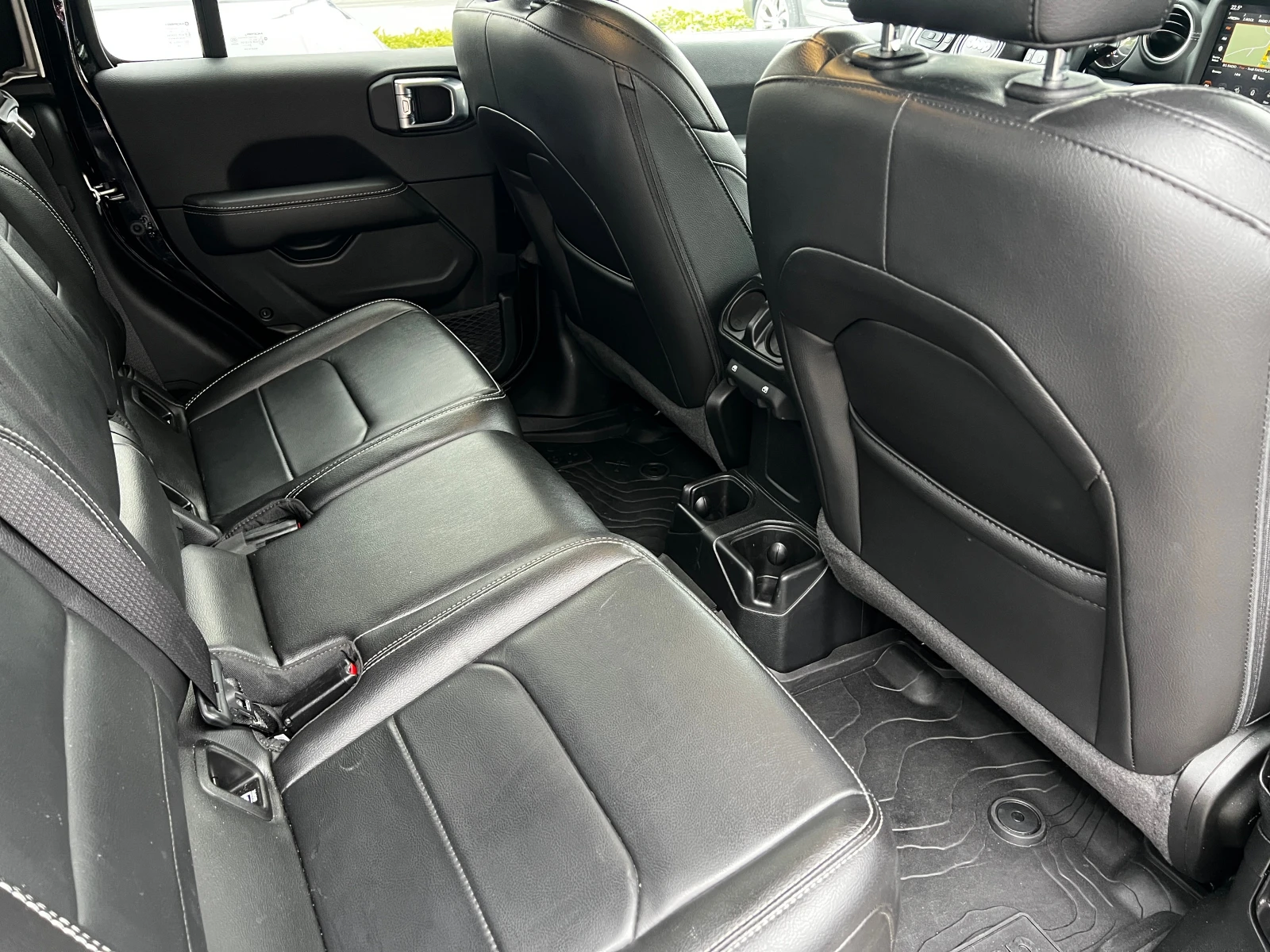 Jeep Gladiator 3.0 V6 Launch Edition, снимка 10 - Автомобили и джипове - 54816731