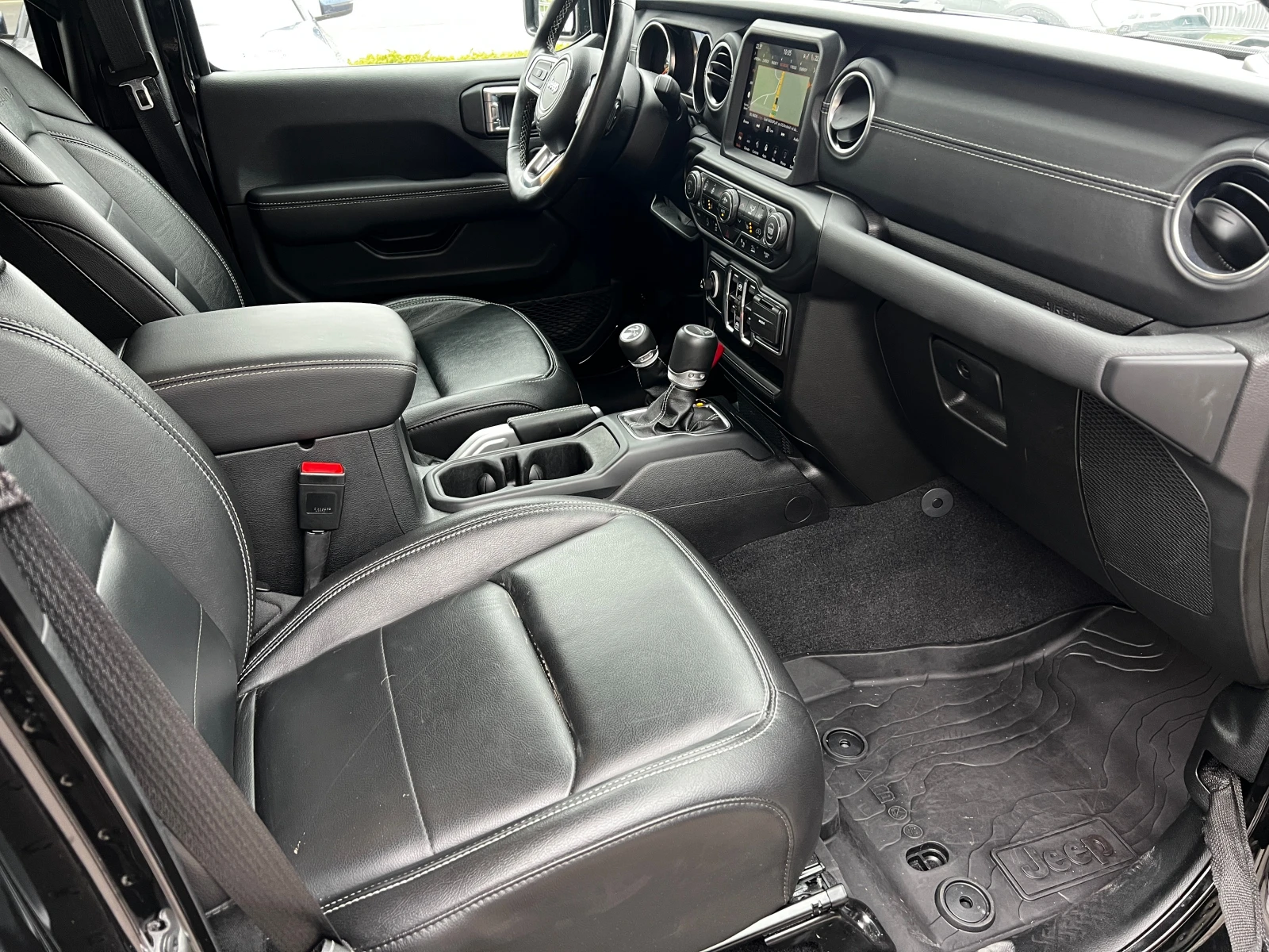 Jeep Gladiator 3.0 V6 Launch Edition, снимка 11 - Автомобили и джипове - 54816731