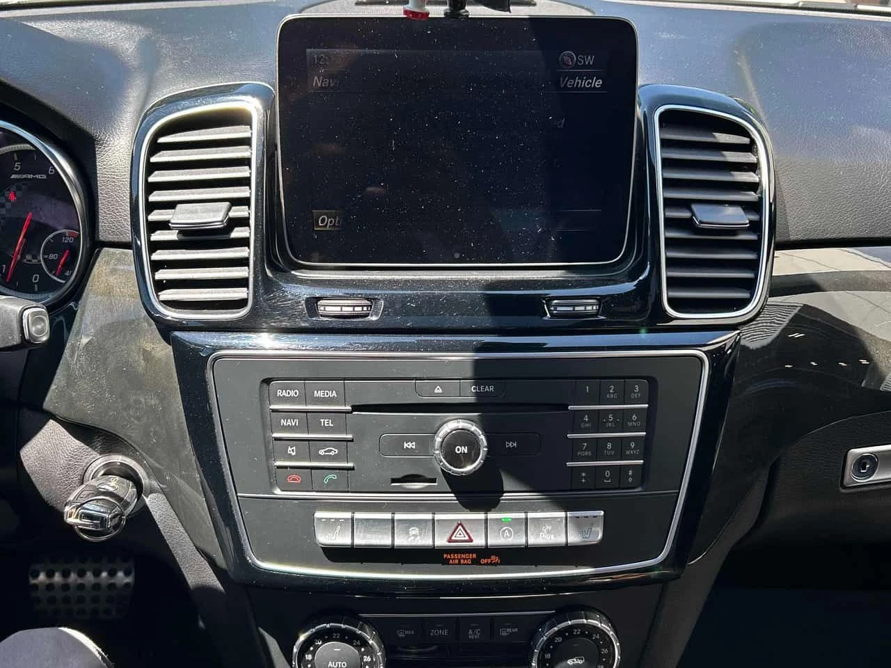 Mercedes-Benz GLE 43 AMG 4MATIC| 360| HARMAN/KARDON| PANORAMA| , снимка 9 - Автомобили и джипове - 54824841