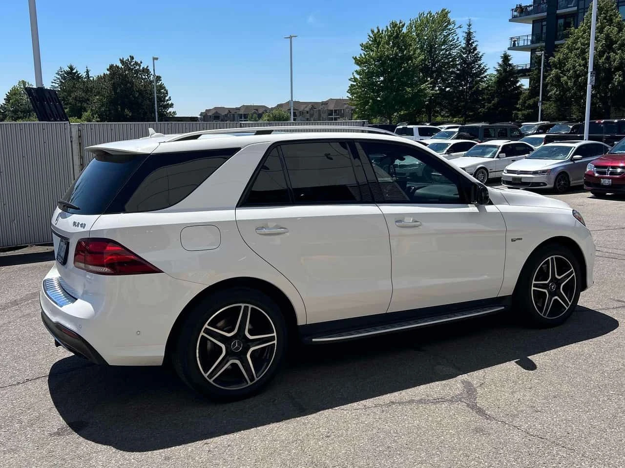 Mercedes-Benz GLE 43 AMG 4MATIC| 360| HARMAN/KARDON| PANORAMA| , снимка 3 - Автомобили и джипове - 54824841