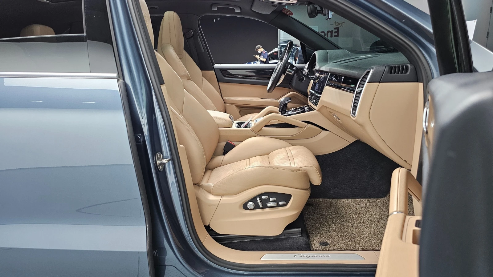 Porsche Cayenne 3.0, снимка 6 - Автомобили и джипове - 55510508