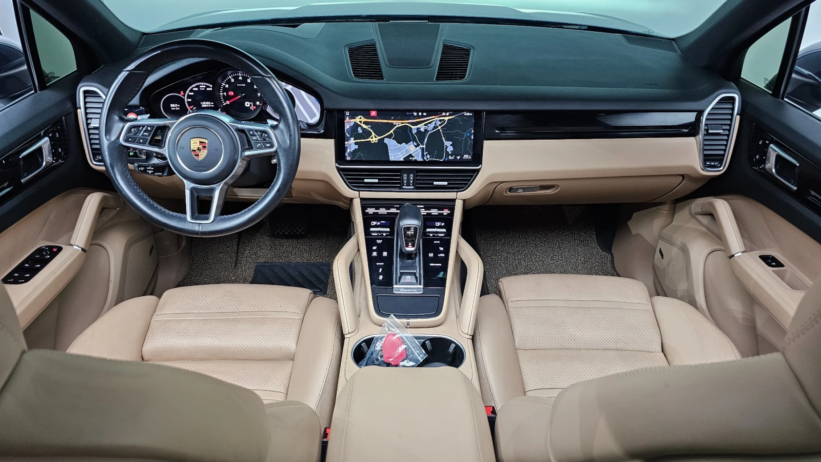 Porsche Cayenne 3.0, снимка 8 - Автомобили и джипове - 55510508