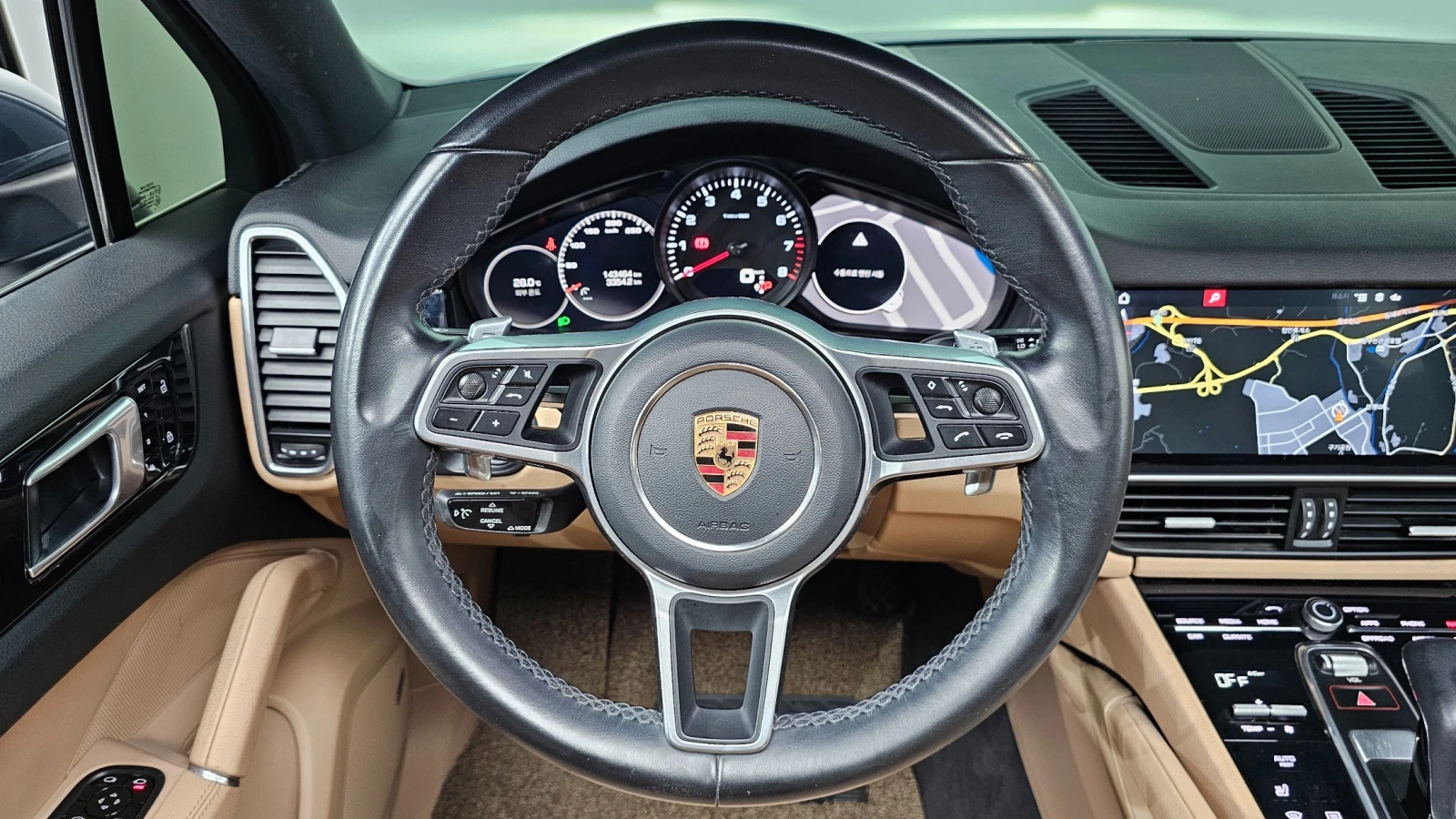 Porsche Cayenne 3.0, снимка 9 - Автомобили и джипове - 55510508