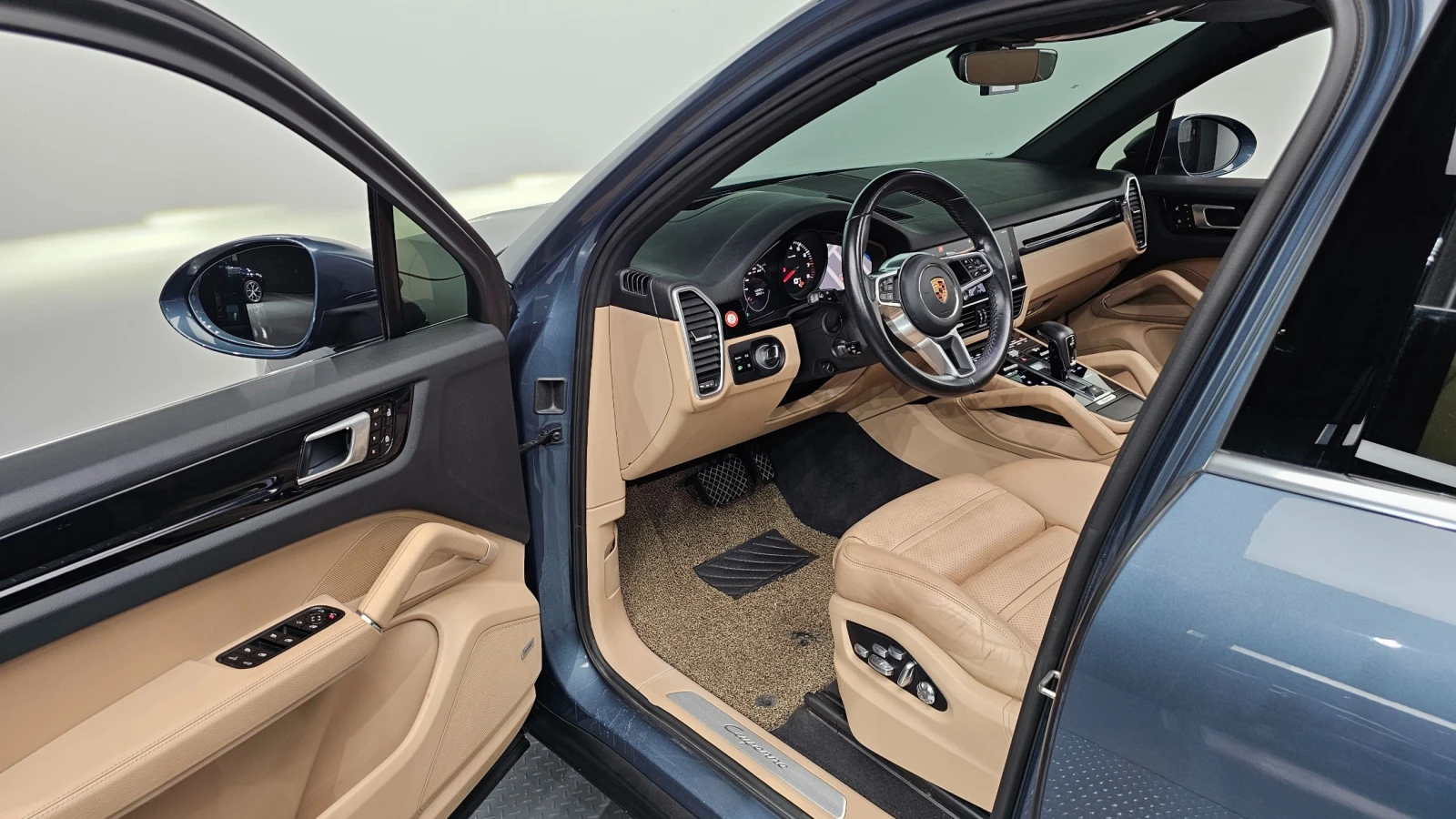 Porsche Cayenne 3.0, снимка 5 - Автомобили и джипове - 55510508