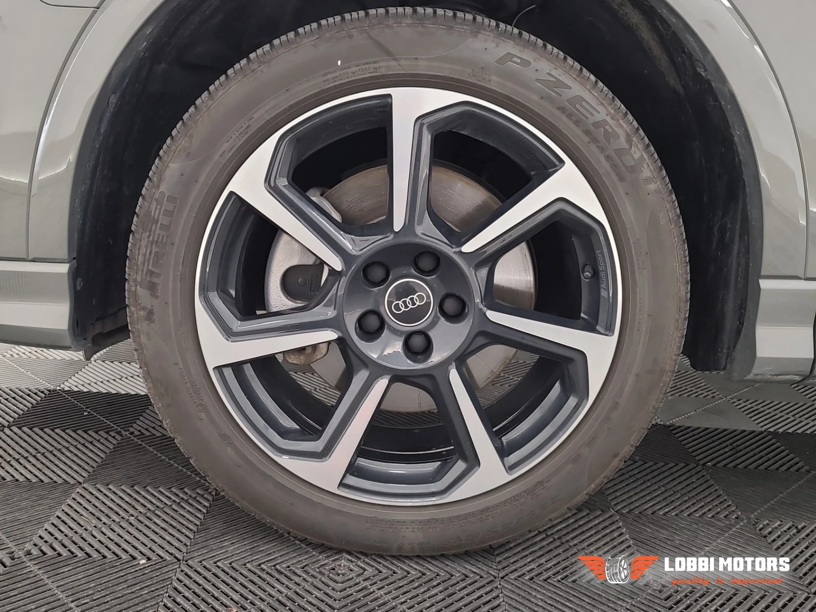 Audi Q3, снимка 6 - Автомобили и джипове - 55928433
