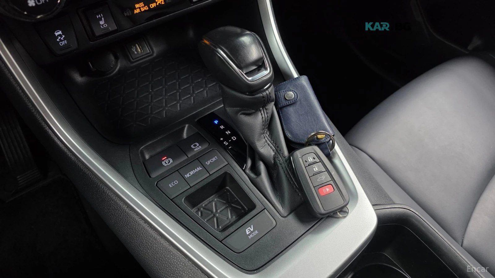 Toyota Rav4 XLE* DIGITAL* КАМЕРА* ПОДГРЕВ* ПАНО, снимка 9 - Автомобили и джипове - 56203527