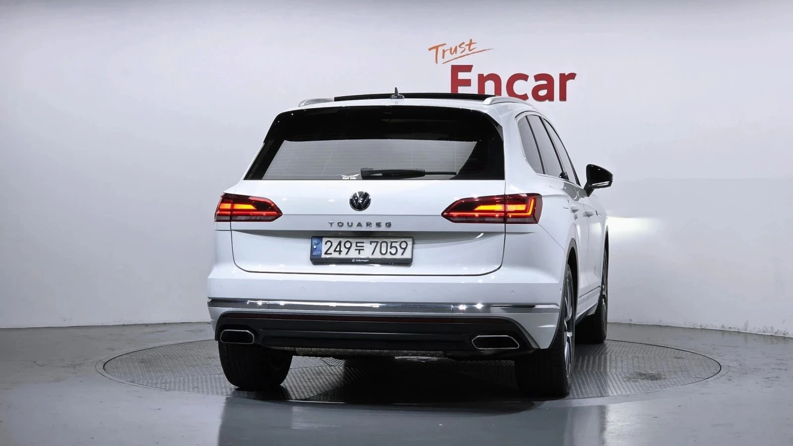 VW Touareg, снимка 4 - Автомобили и джипове - 56713383