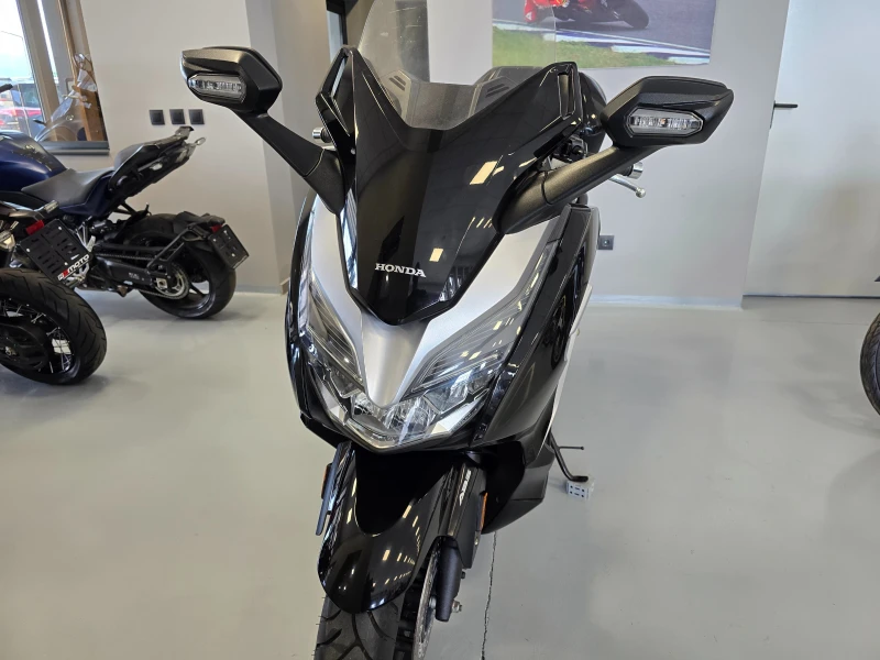 Honda Forza 300ie, ABS-TCS, Smart Box, Keyless, Подгрев!, снимка 11 - Мотоциклети и мототехника - 50184847