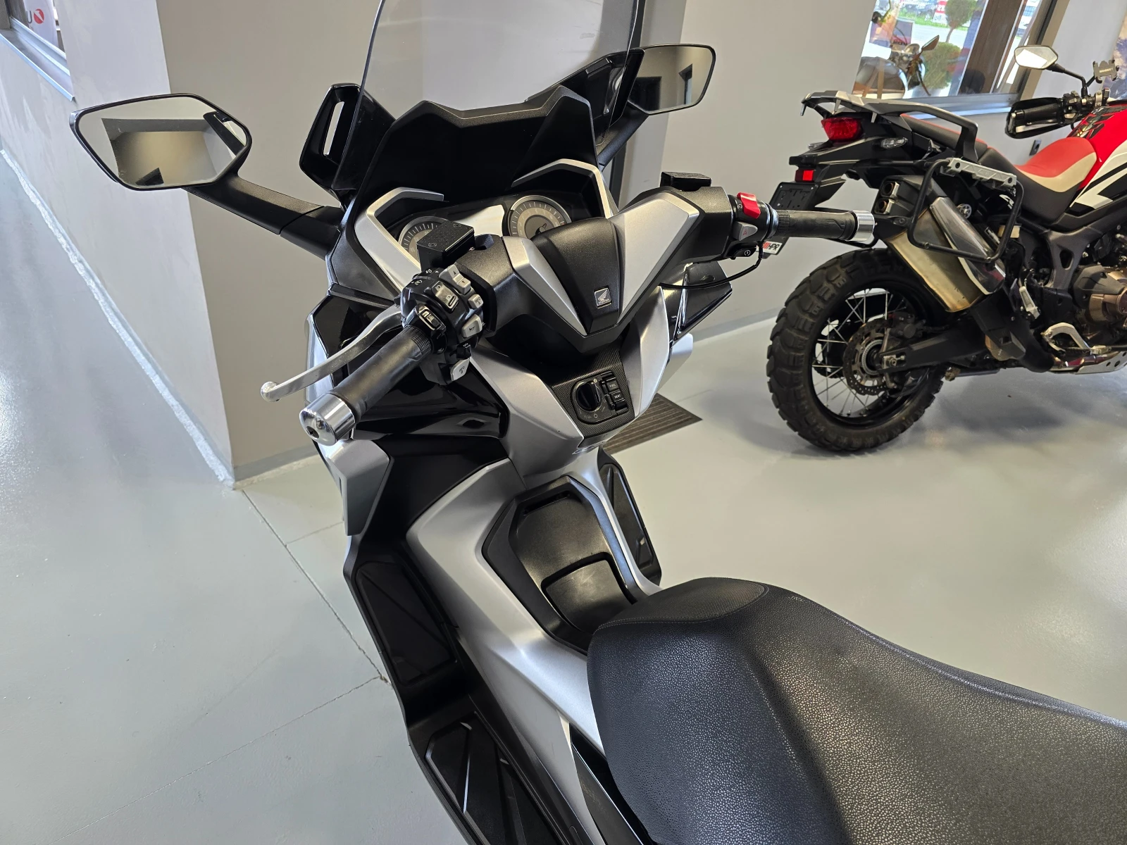 Honda Forza 300ie, ABS-TCS, Smart Box, Keyless, Подгрев! - изображение 8