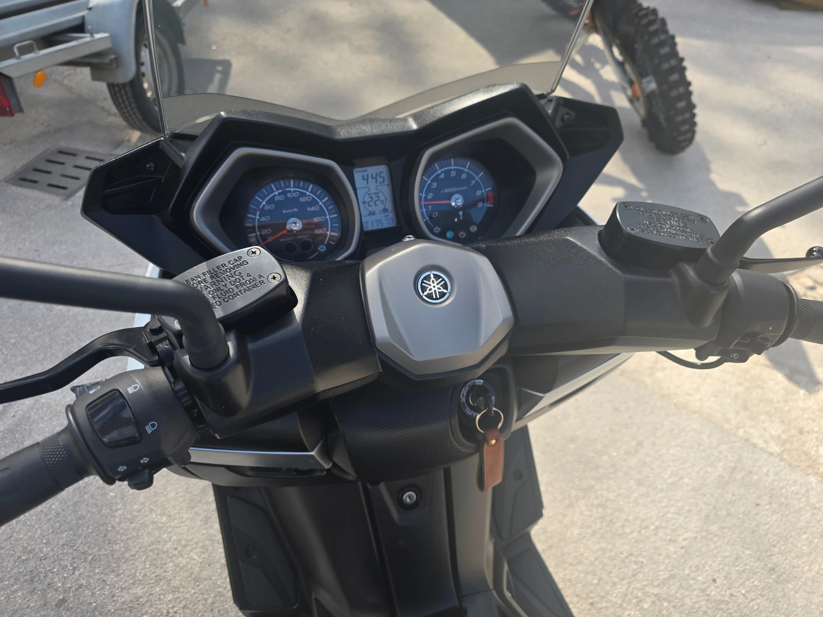 Yamaha X-max 400 ABS 17000km!!!!, снимка 5 - Мотоциклети и мототехника - 54385211
