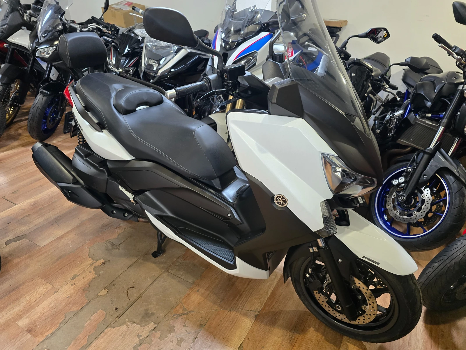Yamaha X-max 400 ABS 17000km!!!!