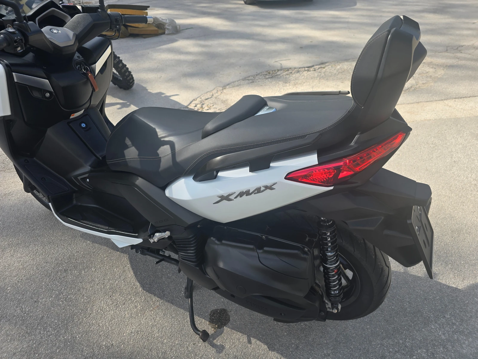 Yamaha X-max 400 ABS 17000km!!!!, снимка 4 - Мотоциклети и мототехника - 54385211