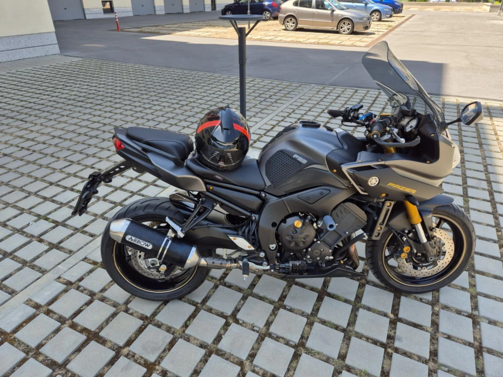 Yamaha FZ8