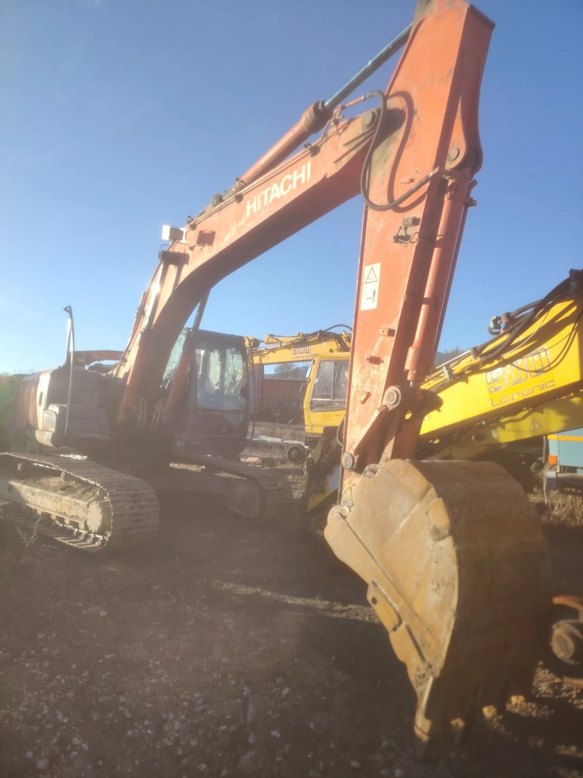  Hitachi | Mobile.bg   1