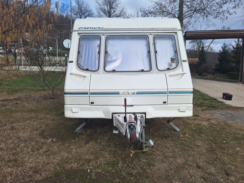 Каравана Swift FAIRWAY, снимка 3 - Каравани и кемпери - 49004980