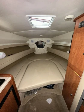 Моторна яхта Rinker 270 Fiesta vee, снимка 7