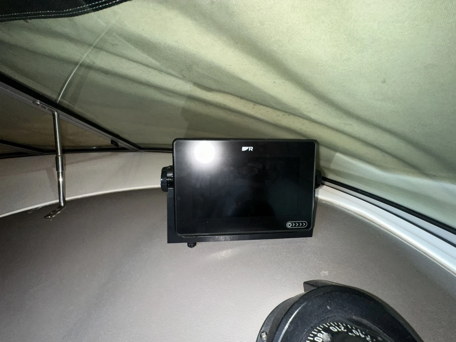   Rinker 270 Fiesta vee | Mobile.bg   13