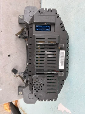 88311327 километраж AUDI A8D3, снимка 2