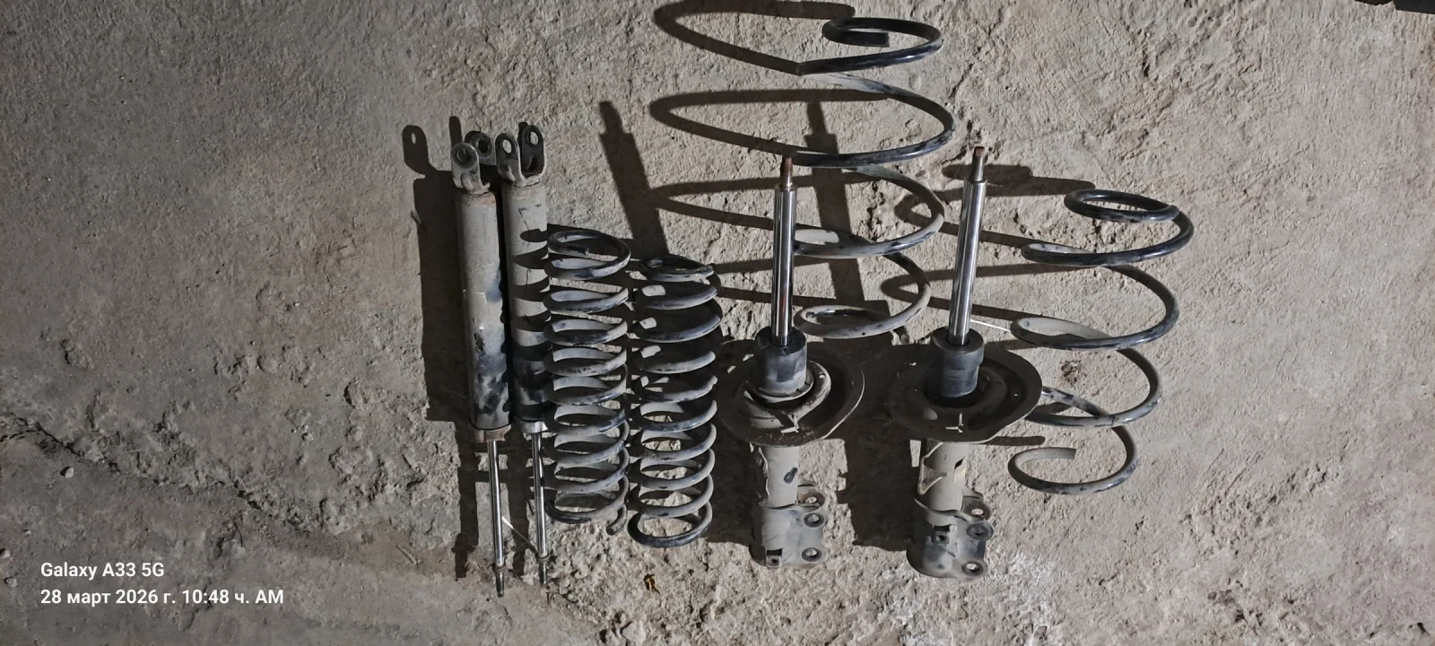 Предни и задни амортисьори и пружини