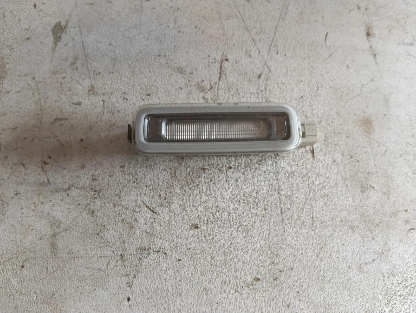 плафон 4M0947105 Audi A4