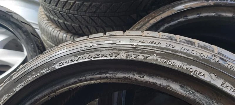 Гуми Летни 215/40R17, снимка 9 - Гуми и джанти - 33537617