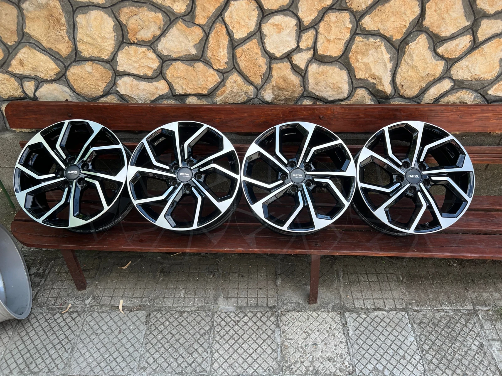 ������ | Mobile.bg � ����������� 4