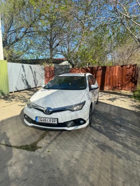 Toyota Auris, снимка 1